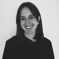 Cláudia Candelária