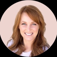Lora Kelly