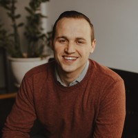 Lucas Hansen, Mba