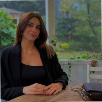 Esra Kaya