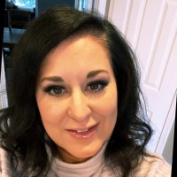 Shelley Ruis