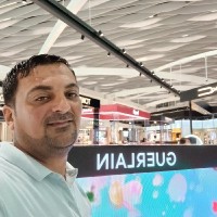 مصطفى زيتون