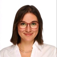 Éva Balog