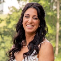 Alexandra Curran, Mba