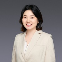lizzie lau