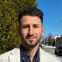 Arash Esfandiari