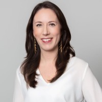 Dr. Anna Roschek