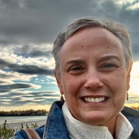 Liz Mitchell, Licsw