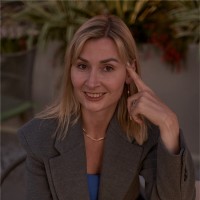 Elena Schmidt