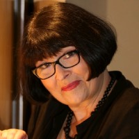 Gaby Dos Santos