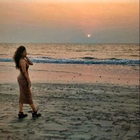 Saloni More