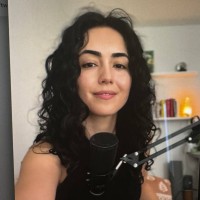 Yas Esmaeli