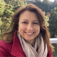 Viviani Diniz Pires Albuquerque