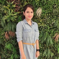Saloni More