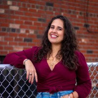 Desireé Caro, Msw