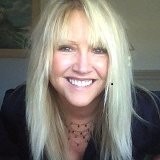 Debi Zecchin