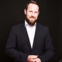 Dr. Tobias Jung