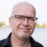 Thomas Lind Larsen
