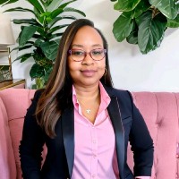Tiffany Perry, Ma