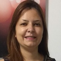 Érika Maria Gil Minussi