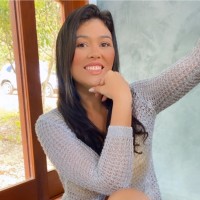 Anna Carolina Menezes Costa