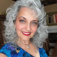 Tamara Senibaldi, Broker