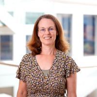 Yvonne Blom