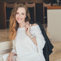 Nicole F.