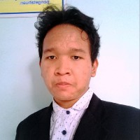 Nikolas R