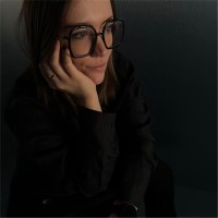 Suzanne White