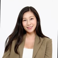 Nina Lee