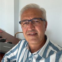 Esat Sen
