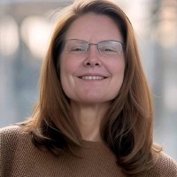Kim Howell, Rhit