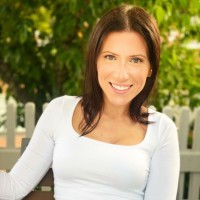 Eva Valentino