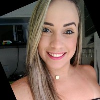 Raphaela Araujo