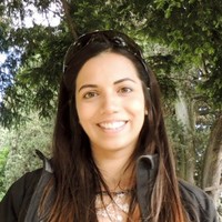Luciana León Bustíos