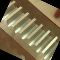 杨一和
