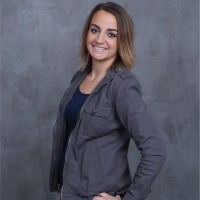 Kelli Ogborn, Pe