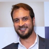 Matheus Francisco Del Lama Escoura