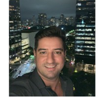 Carlos Flores
