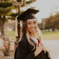 Holly Lahr