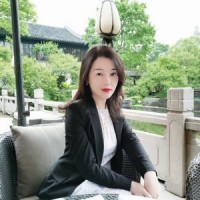 李依依