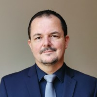 Robert Revesz