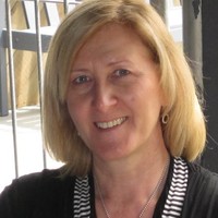 Lorraine Bell