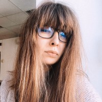 Оля Мишакова
