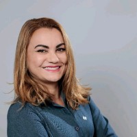 Viviane Tavares