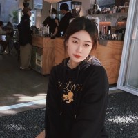 Vivian Lau