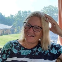 Anne Roberts
