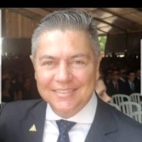 Elton Romualdo Araújo ..