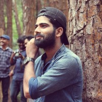 Vignesh E R